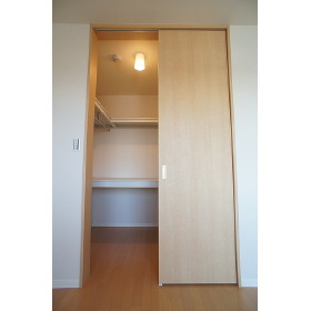 収納　洋室収納