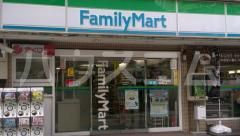 コンビニ　ファミリーマート熊代栄町店（コンビニ）まで1045m