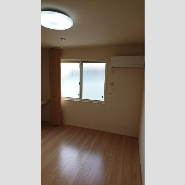 居室・リビング　照明・エアコン付き　北洋室♪