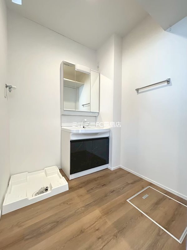 洗面設備　同型