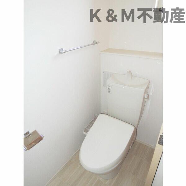 トイレ　コンパクトで使いやすいトイレです