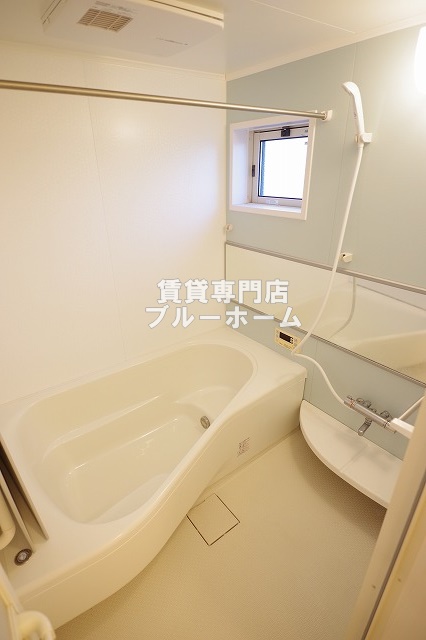 バス・シャワールーム　追炊き・浴室乾燥付きバス！