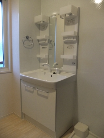 洗面設備　朝の支度に便利な洗髪洗面化粧台☆