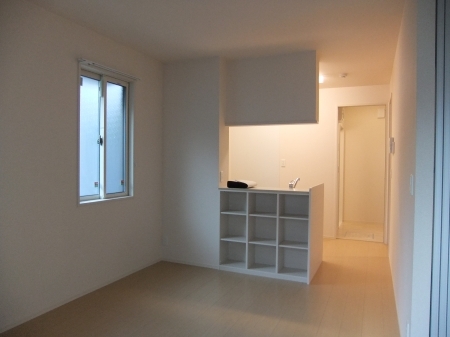 居室・リビング　南西向きのリビング１０．５帖☆