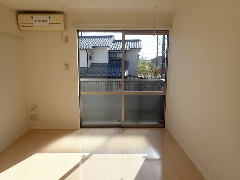 居室・リビング　※内装写真は203号になります。