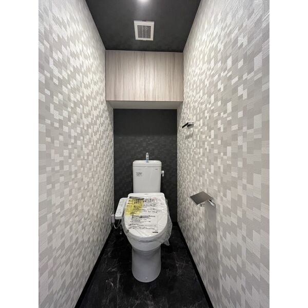 トイレ　温水洗浄暖房便座付トイレ