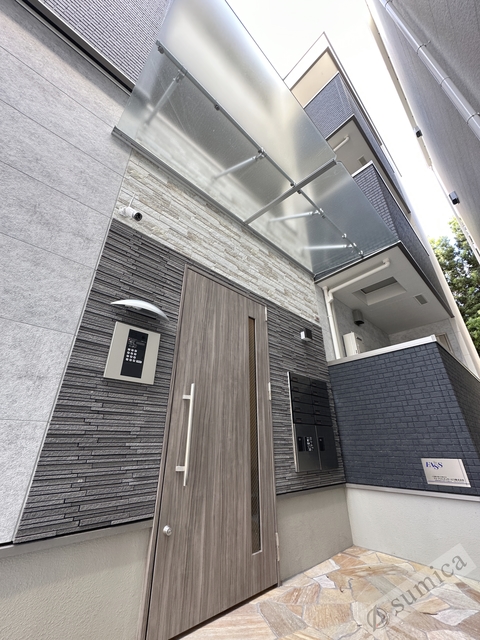 エントランス　オートロックで部外者はシャットアウト♪♪