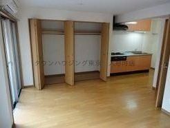 居室・リビング　開放感あふれる居室