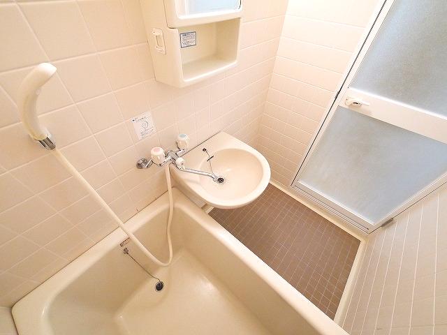 洗面設備　使いやすい洗面所です