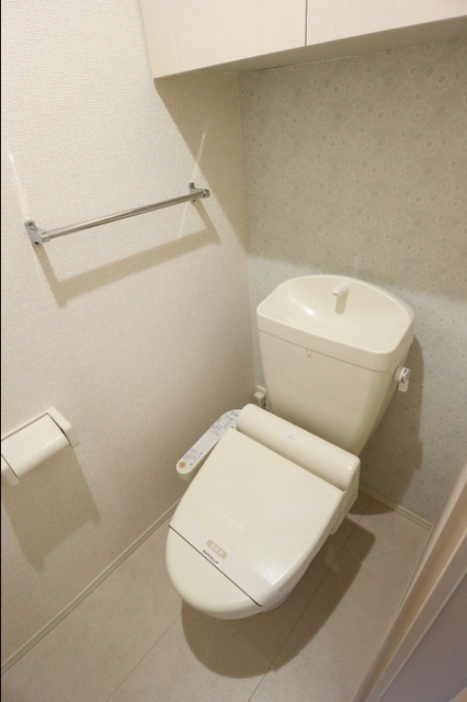 トイレ　温水洗浄暖房便座