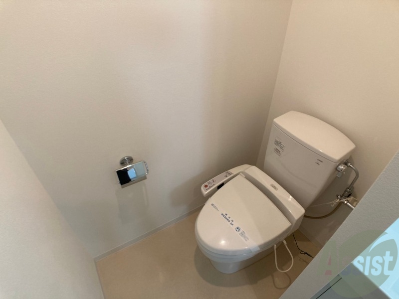 トイレ　ウォシュレット機能がついたトイレです。安心して使用できます。
