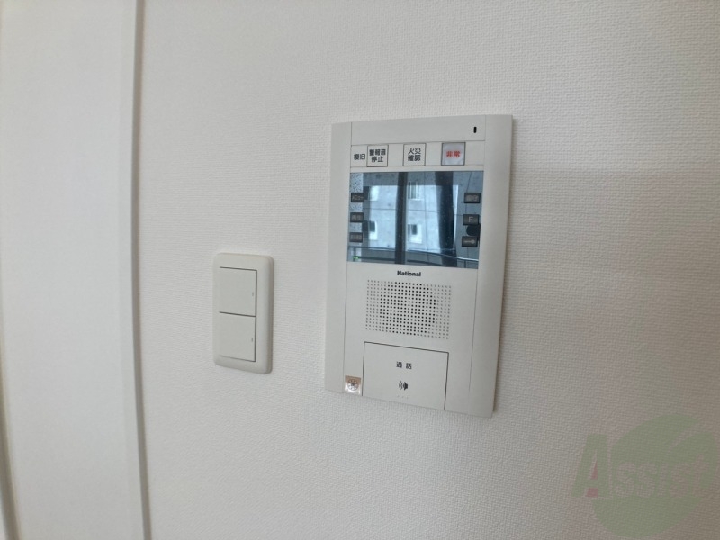 セキュリティ　モニターホンなので来客様の顔が見れます。安心ですね！