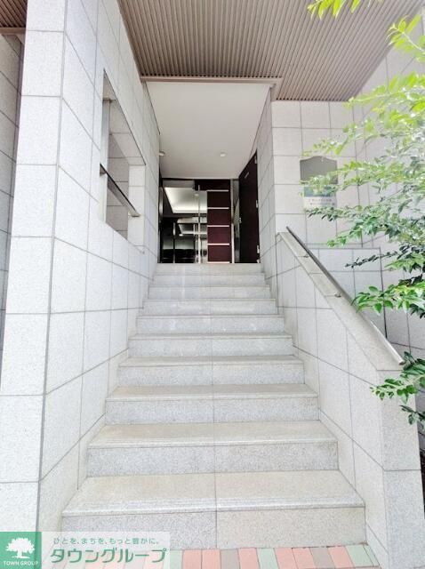 エントランス　★タウンハウジング目黒店取り扱い★