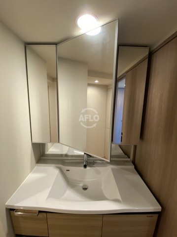 洗面設備　MJR堺筋本町タワー（エムジェイアール）　独立洗面台