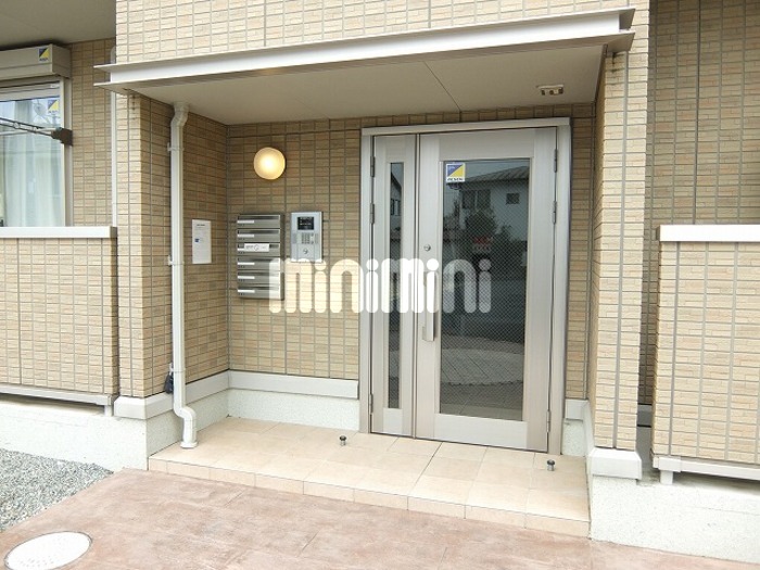 エントランス　参考写真。