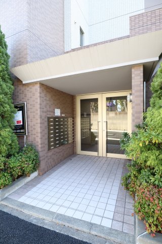 エントランス　毎日通るエントランスはこのようになっています