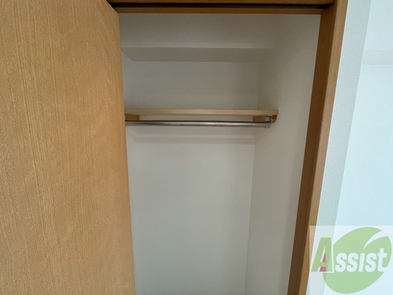 収納　洋室の収納です。部屋がすっきり片付きます。