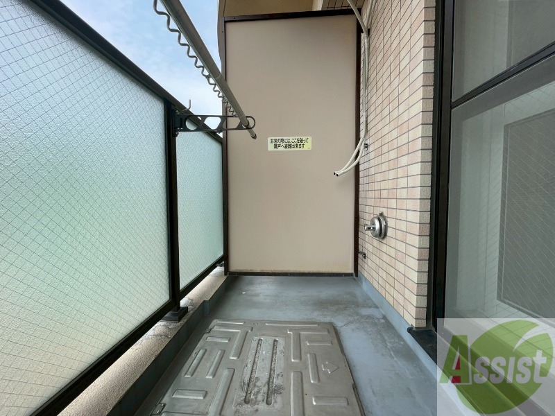 バルコニー　バルコニーです。天気の良い日には外干しができます！