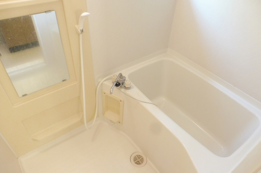 バス・シャワールーム　浴室