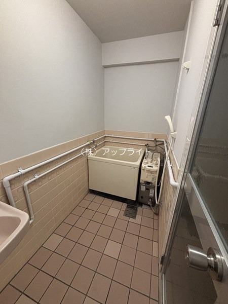 バス・シャワールーム　追炊き付き浴室