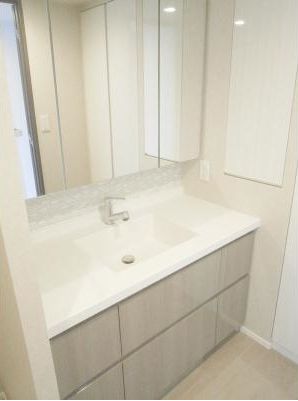 洗面設備　※同タイプリノベーション住戸参考写真　実際住戸と異なる場合有