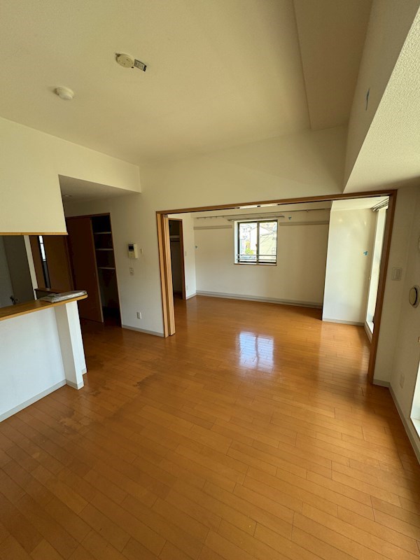 居室・リビング　※別部屋クリーニング前