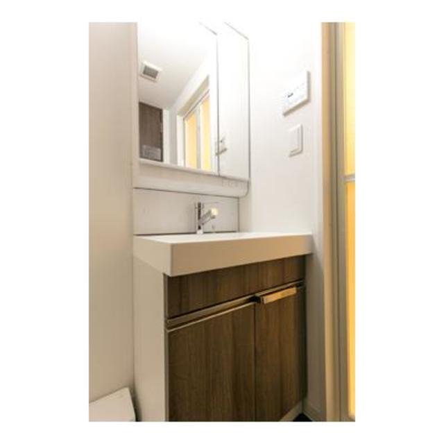 洗面設備　※写真は同タイプ住戸です。