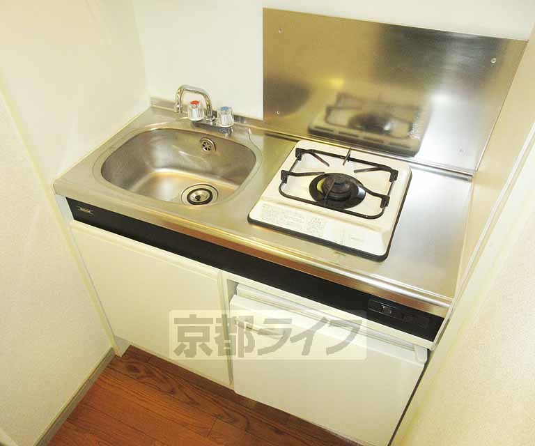 キッチン　コンパクトで使いやすいキッチンです