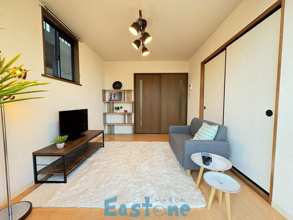 居室・リビング　二面採光で明るいお部屋