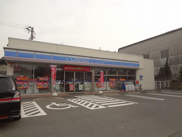 コンビニ　ローソン／直方感田店（コンビニ）まで654m