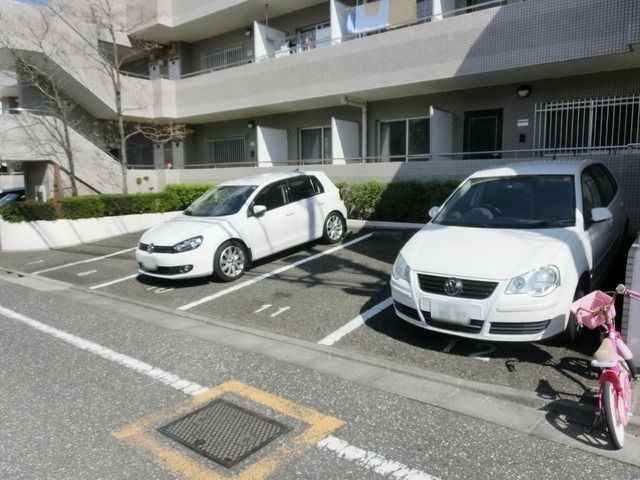 駐車場　★敷地内駐車場スペースです★