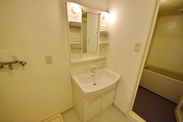 洗面設備　★独立した洗面所があります★