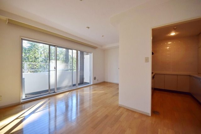 居室・リビング　★カウンター式キッチンのリビング★