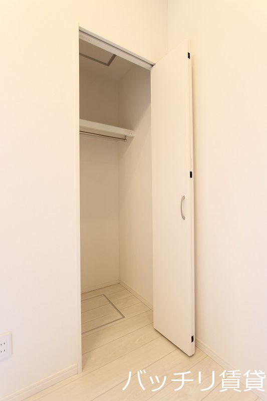 収納　別号室タイプの為、現状を優先致します。