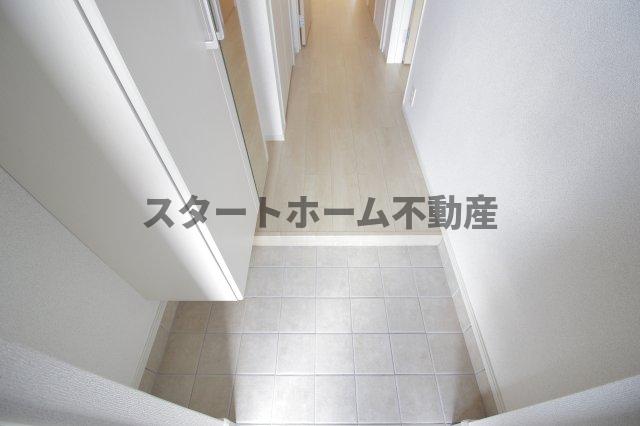 玄関　収納もある玄関です