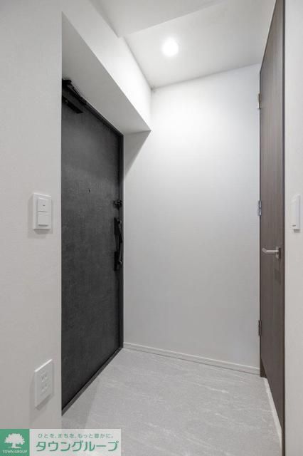 玄関　Aタイプ2024年3月撮影 同タイプ104号室の写真です。