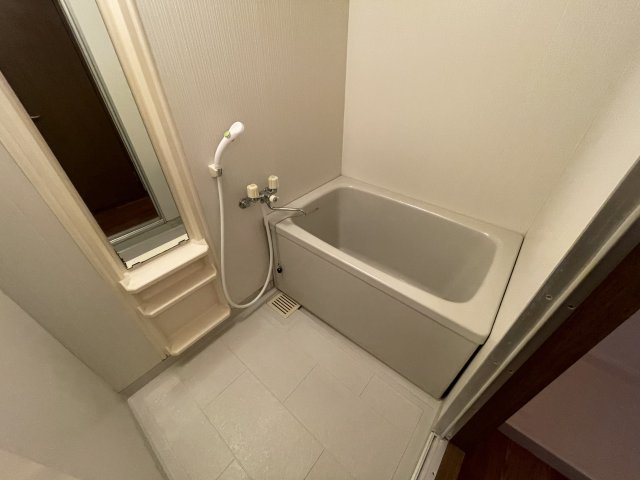 バス・シャワールーム　綺麗なお風呂です♪