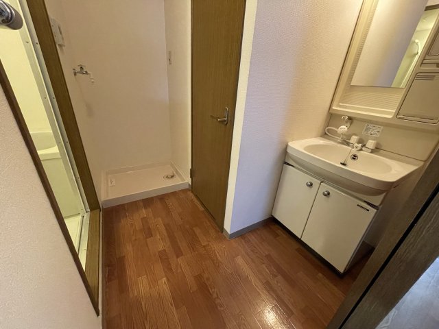 洗面設備　充分な脱衣スペース♪