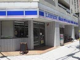 コンビニ　ローソン京町堀3丁目店（コンビニ）まで106m