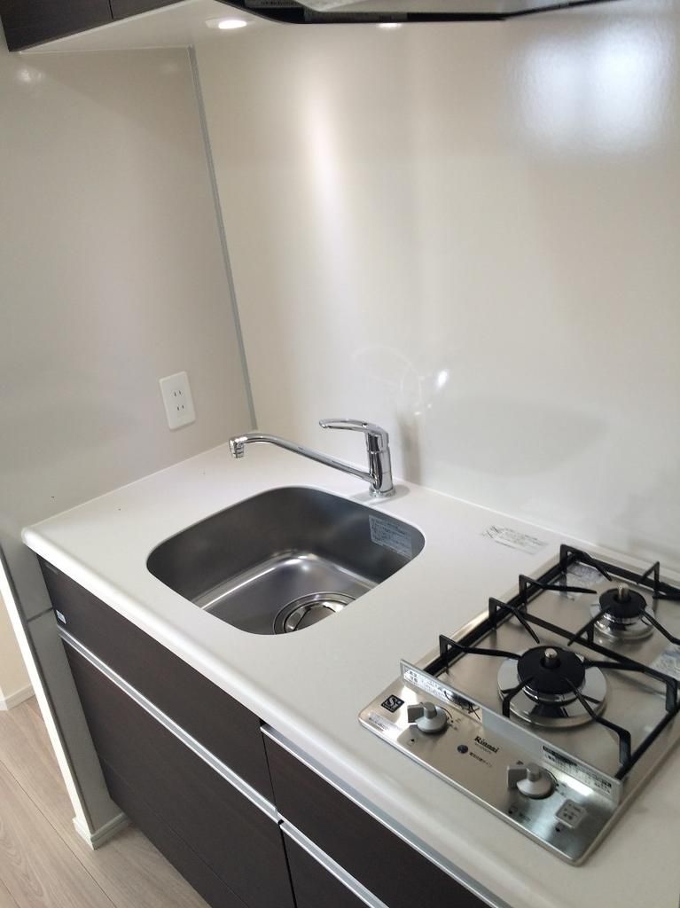 キッチン　コンパクトなキッチンで掃除もラクラク