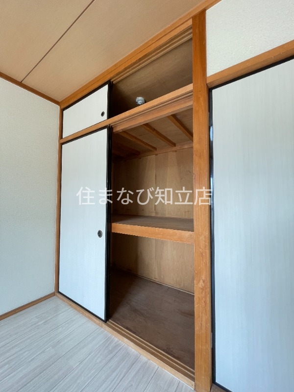 収納　清掃前