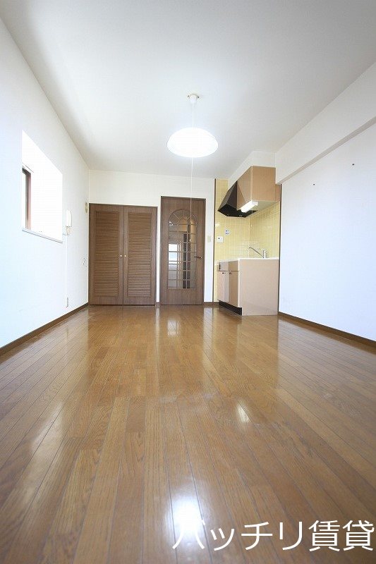 居室・リビング　＊画像は別部屋の為イメージ、現状を優先致します