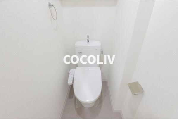 トイレ　同物件別部屋写真