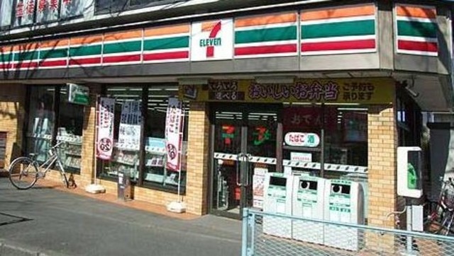 コンビニ　セブンイレブン板橋大原町店（コンビニ）まで607m