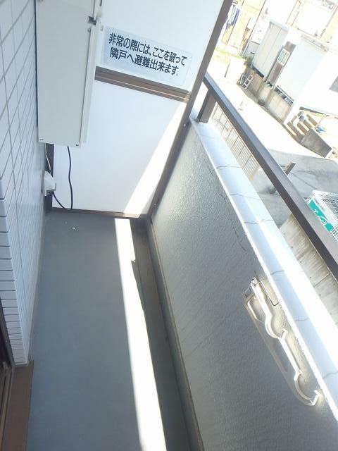 バルコニー　お洗濯にも便利なバルコニー付き