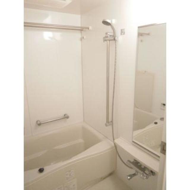 バス・シャワールーム　※写真は同タイプ住戸です。