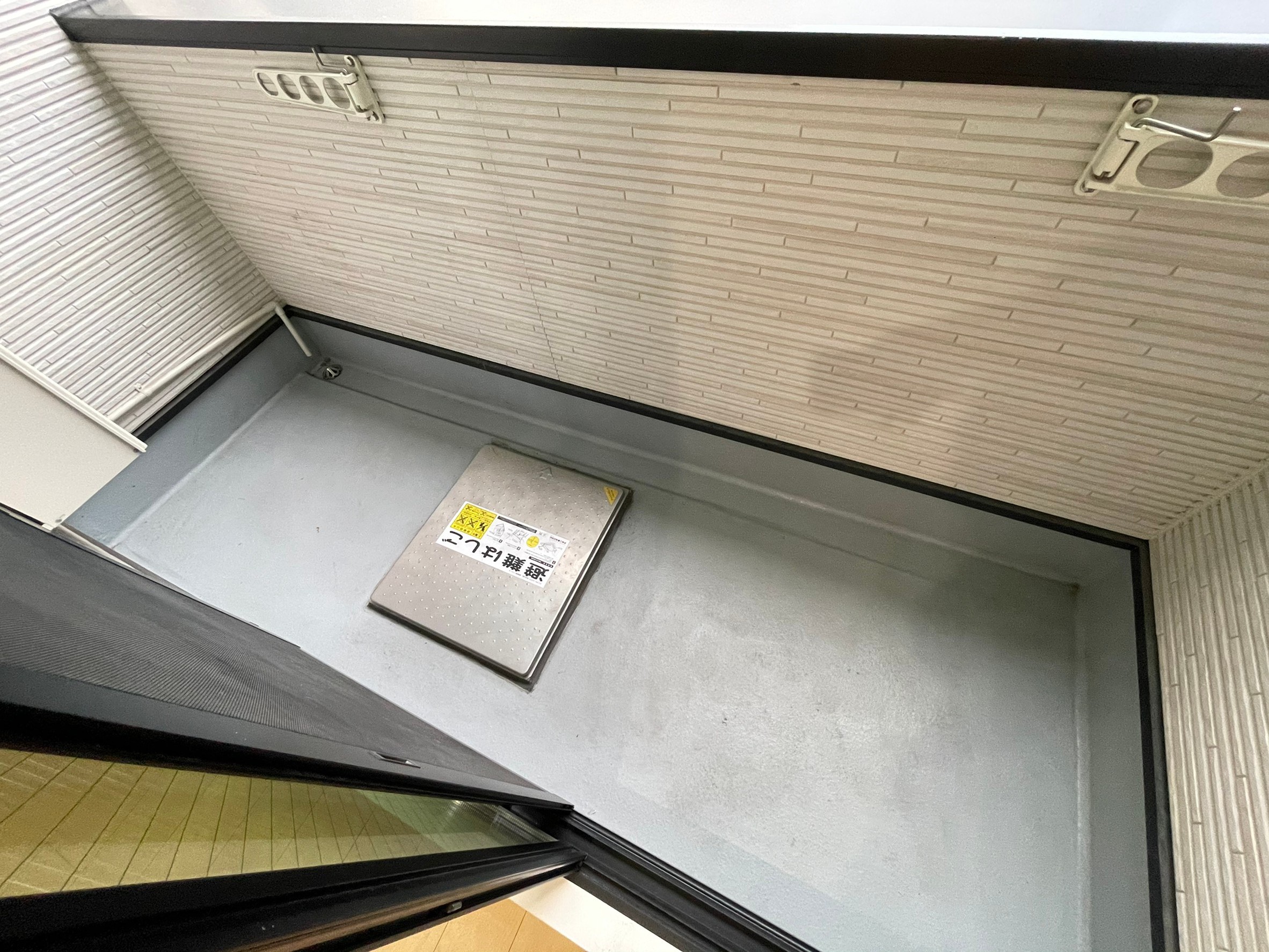 バルコニー　バルコニー、室内物干し、浴室乾燥と3箇所お洗濯物を干せます！