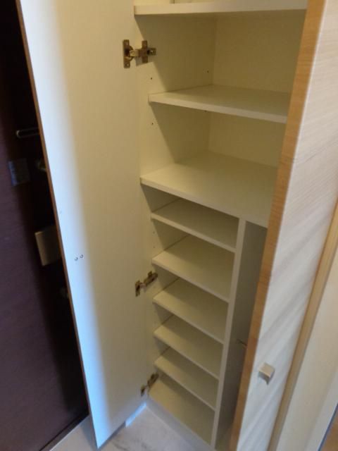 玄関　シューズボックス