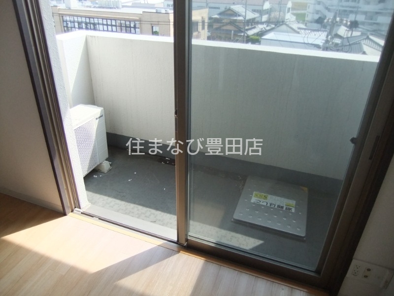バルコニー　同型別部屋写真
