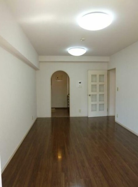 居室・リビング　室内